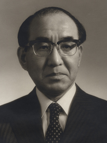 第5代教授　谷口慶晃（たにぐち・よしあき）の写真